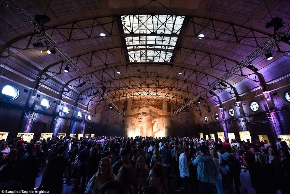 ne-rrenojat-e-godinave-te-braktisura-vizaton-portrete-te-femrave-foto-10