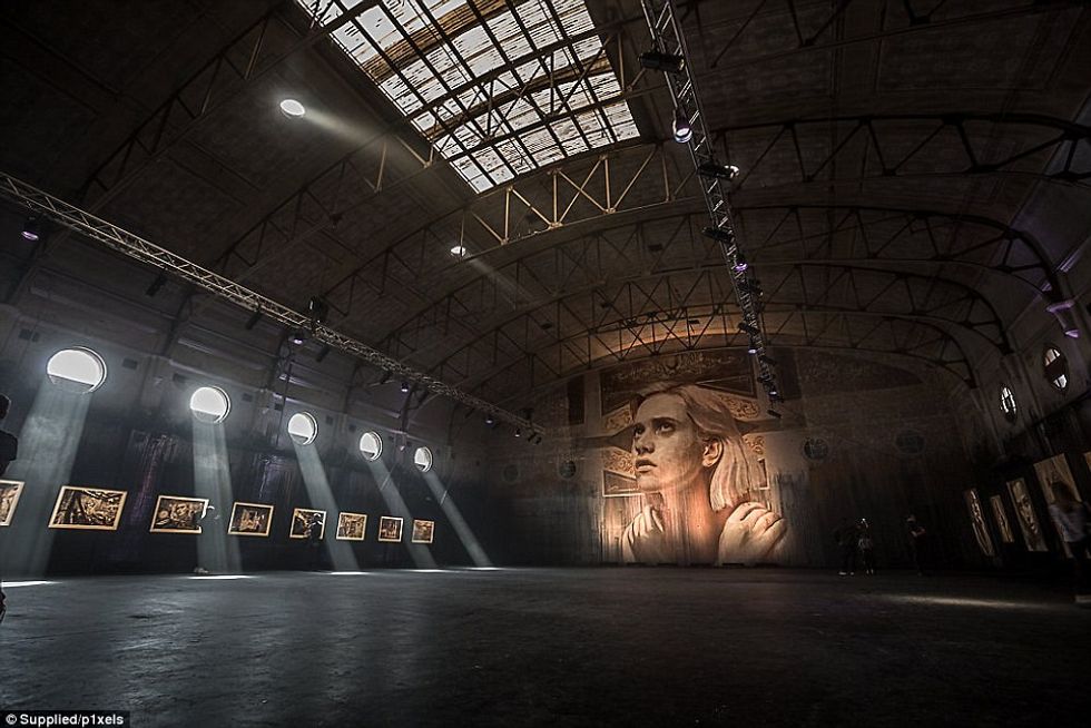 ne-rrenojat-e-godinave-te-braktisura-vizaton-portrete-te-femrave-foto-9