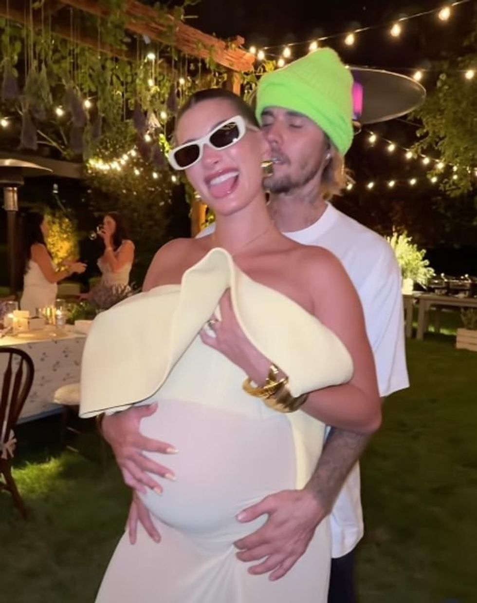 Në të kundërt, një burim i tha PEOPLE në fillim të kësaj jave se Justin dhe Hailey janë