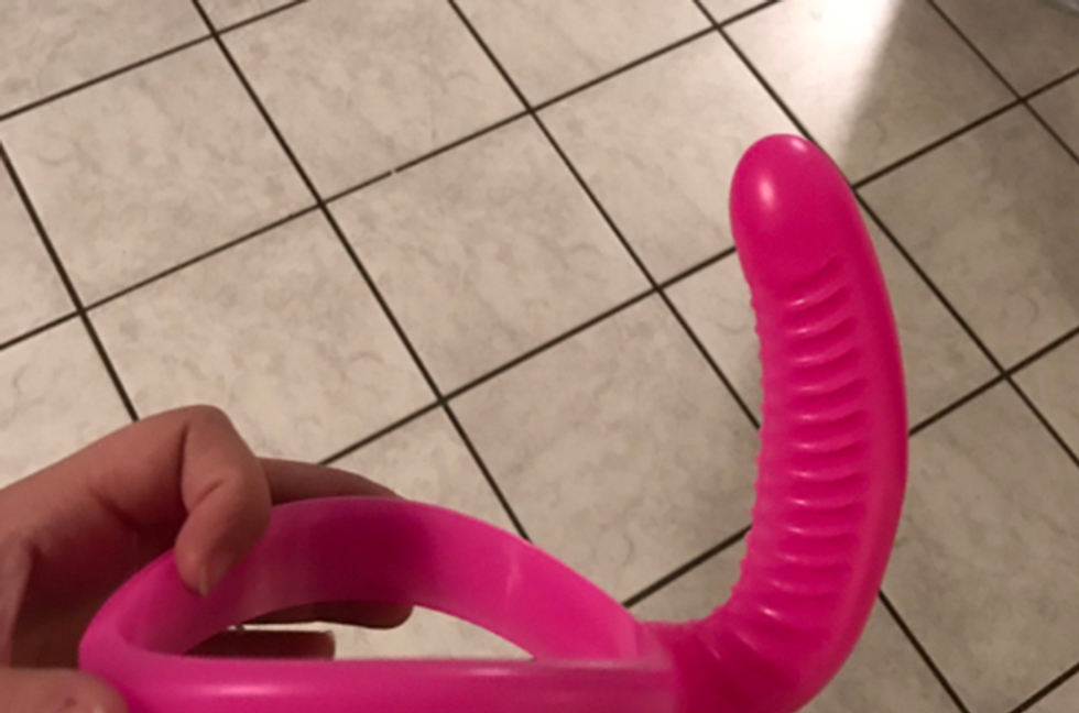 Nëna i bleu vajzës dhuratë qe ne shikim te pare duket si diçka tjeter foto 2