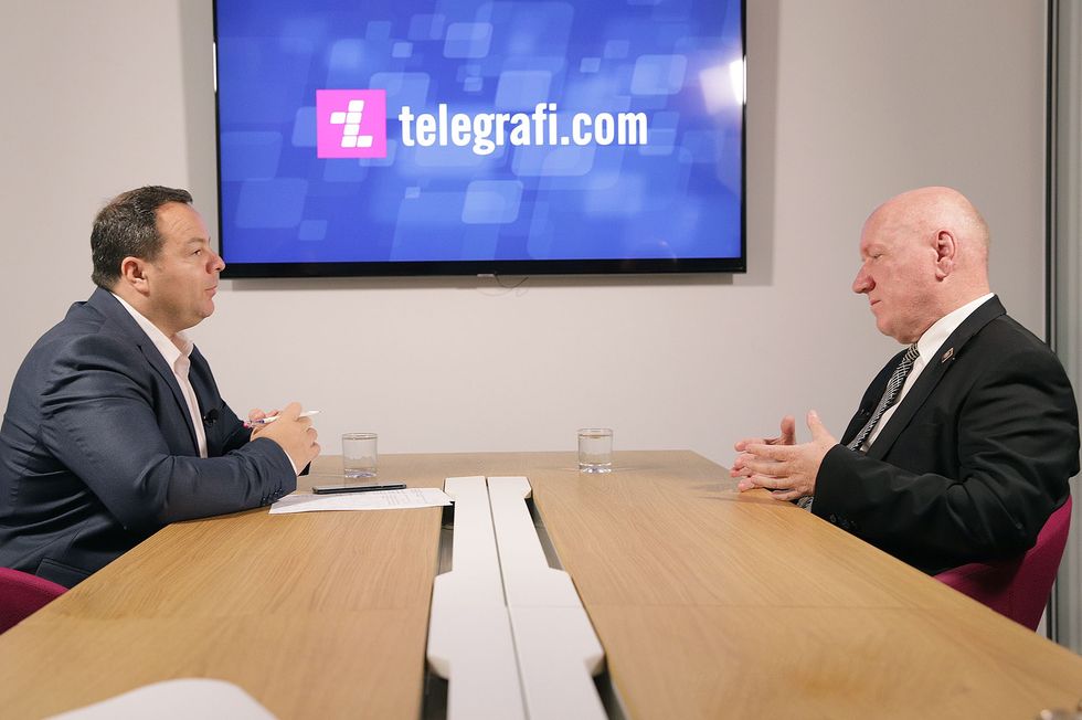 Neshat Asllani interviste foto Ridvan Slivova 9