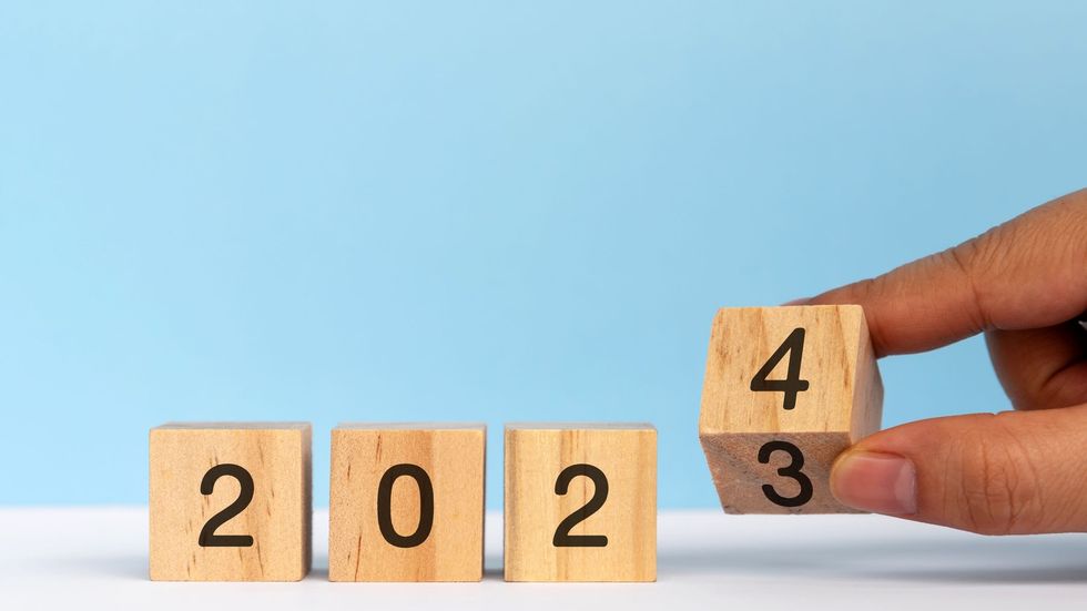 new years 2023 angel number 6590cd4453b6e