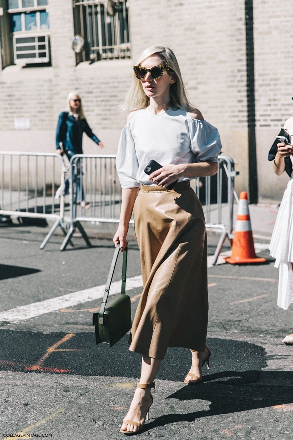 New_York_Fashion_Week-Spring_Summer-2016-Street-Style-Ralph_Lauren-Midi_Skirt-Off_The_Shoulders--