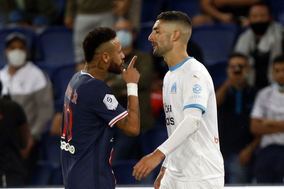 Neymar and Álvaro González went head-to-head in PSG x Olympique - Photo: Getty Images