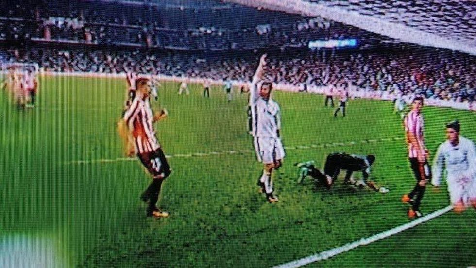 Ngritja e dorës nga CR7 në momentin kur Morata shënoi golin e fitores.