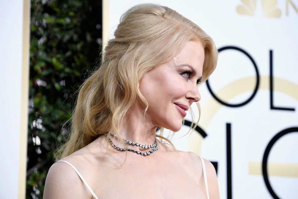 Nicole Kidman Lion 2017 Golden Globe Awards Red Carpet Fashion Alexander McQueen Tom Lorenzo Site 1