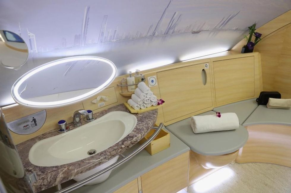 NINTCHDBPICT000435512253