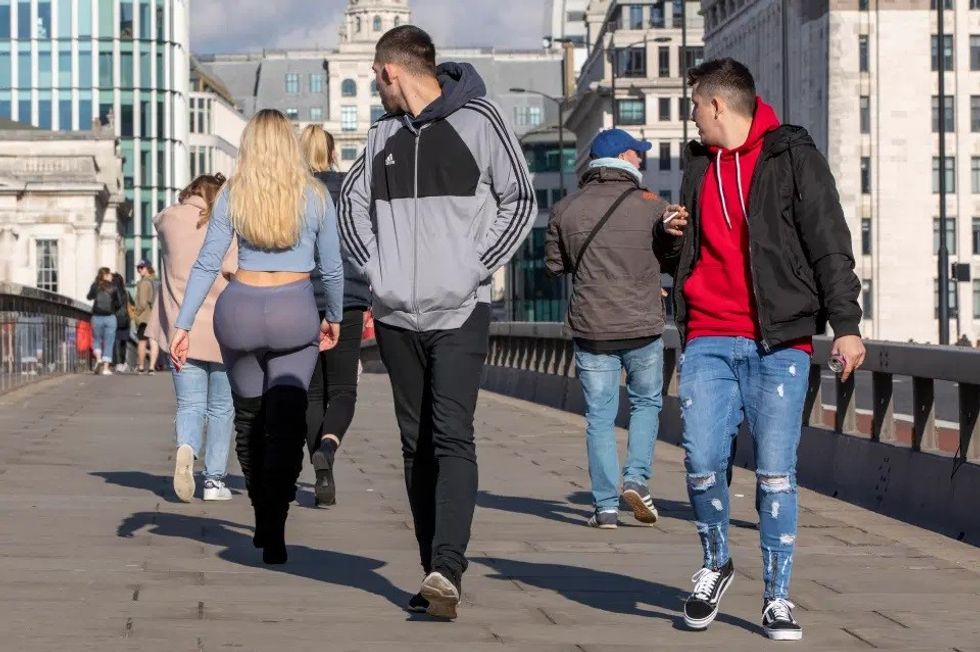 NINTCHDBPICT000445973901