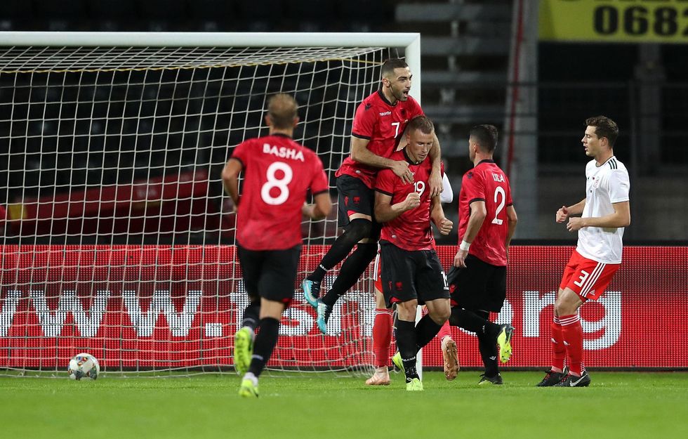 NINTCHDBPICT000450893842