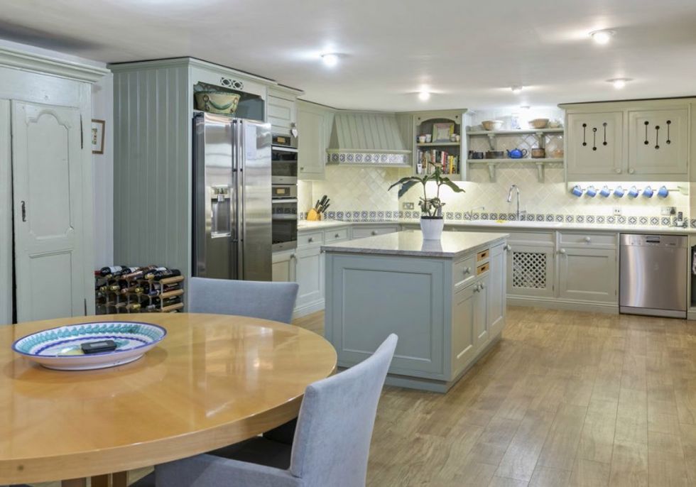 NINTCHDBPICT000525577059