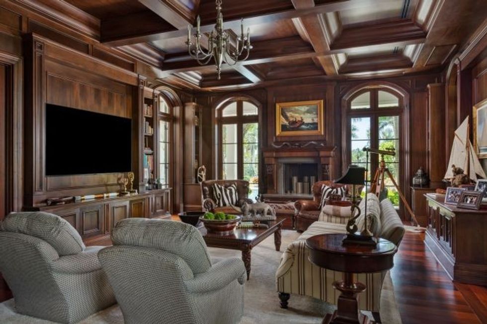 NINTCHDBPICT000577694078