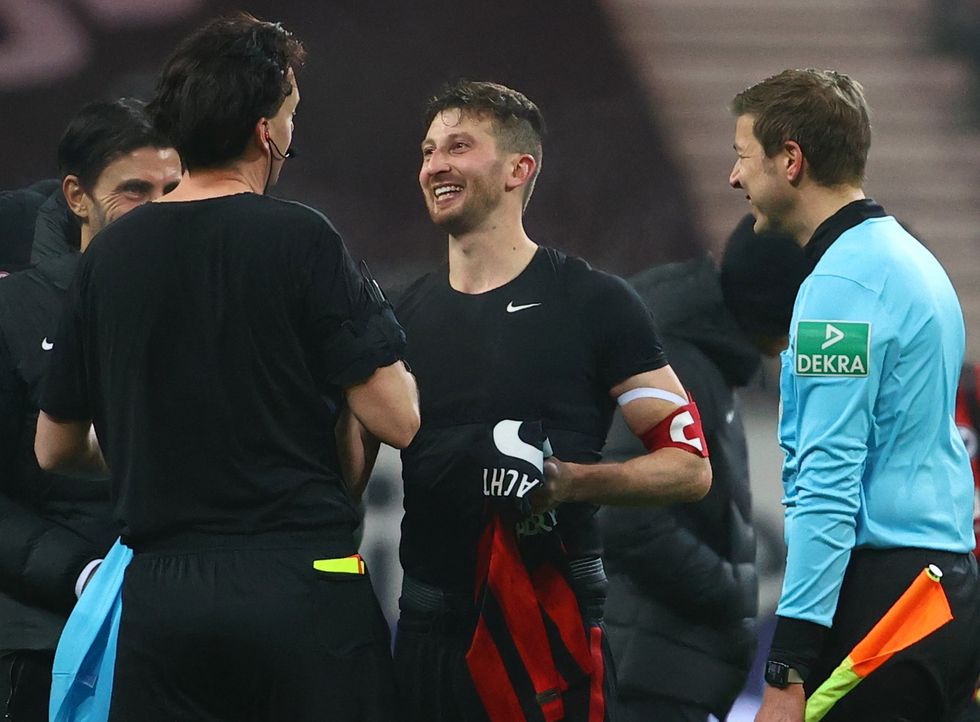 NINTCHDBPICT000631008843