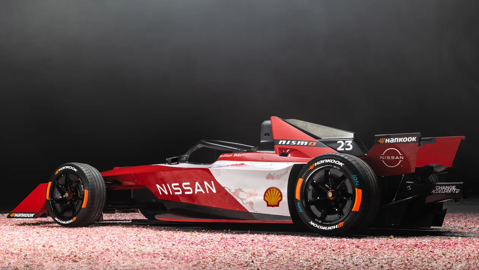 Nissan e 4ORCE 04 Formula E car 4