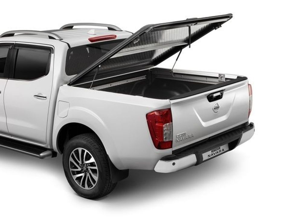 Nissan të kthejë prapa modelin Navara makina po ndahet ne dysh shkaku i ndryshkut foto 2