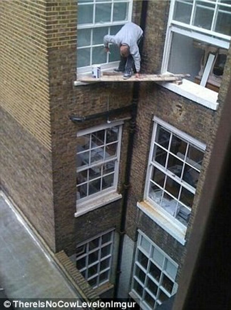 Njerëzit qesharak që vepruan krejtësisht kundër logjikës foto 7