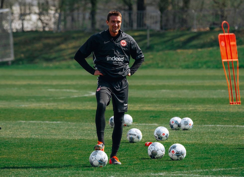 nur auf diesem bild noch ganz