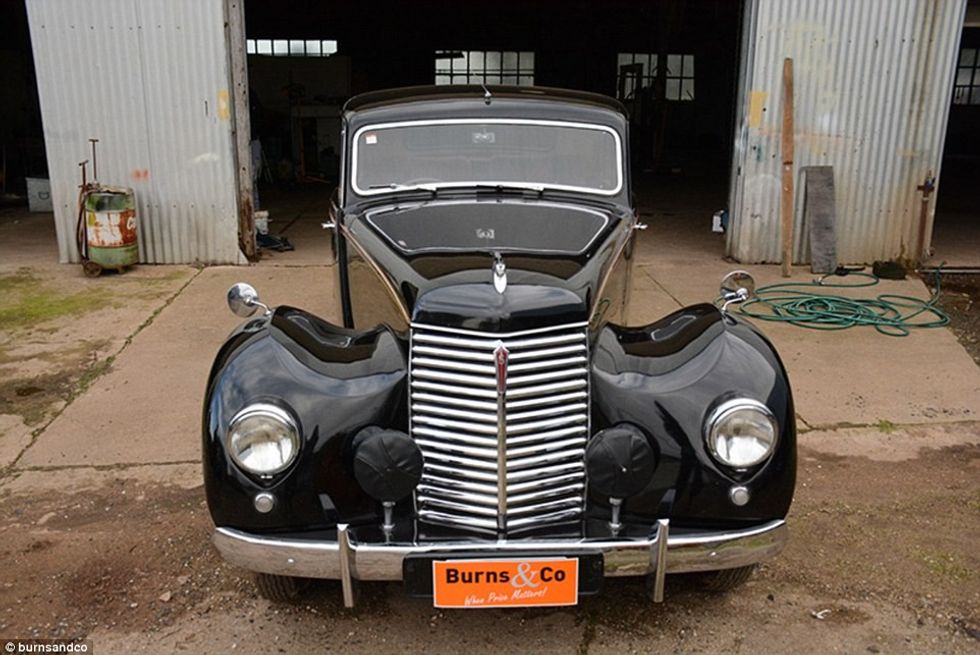 Nxjerrë në shitje koleksionin e rrallë me 60 vetura klasike foto 2