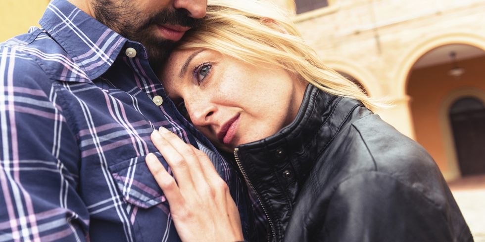 o COUPLE HUG SAD facebook