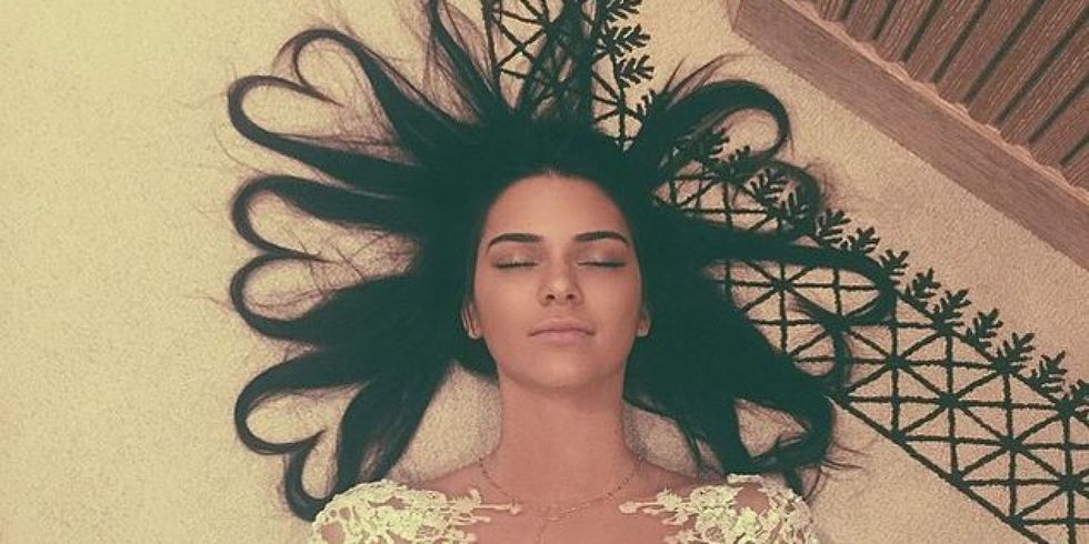 o KENDALL JENNER facebook