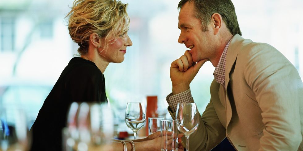 o MATURE COUPLE ON DATE facebook