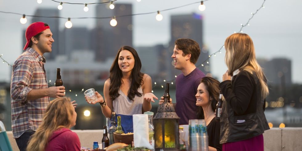 o PARTY CHATTING facebook