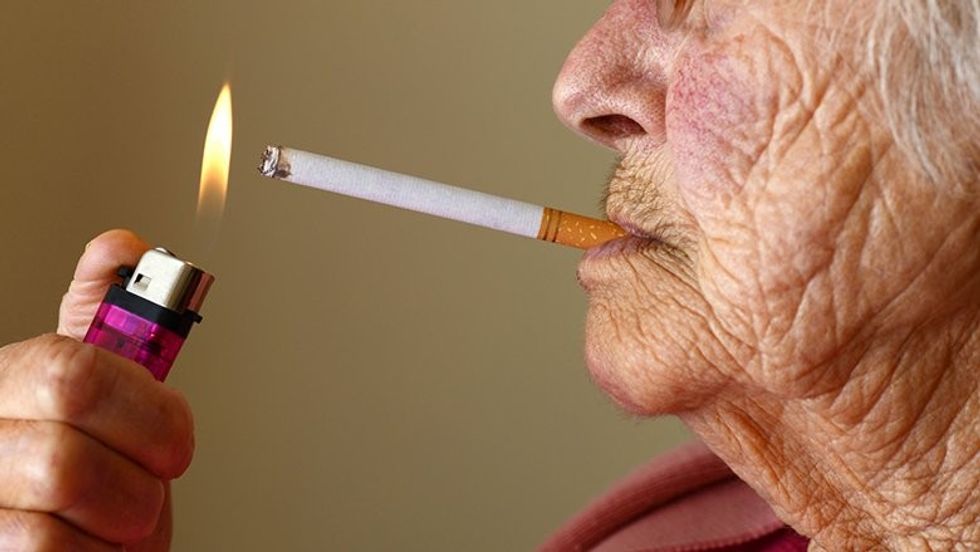 o TALKING CIGARETTE PACKS facebook 1