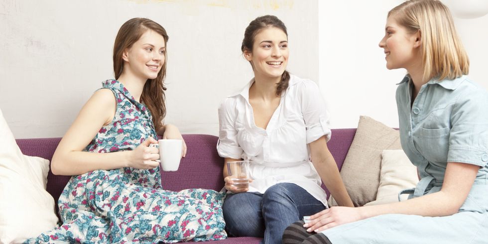 o WOMEN TALKING ON COUCH facebook