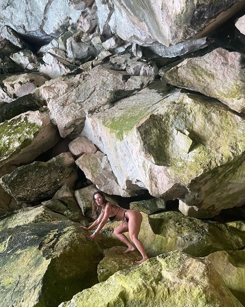 Uchta yalangoch qiz dostlarining fotosurati Yangi ommaviy porno