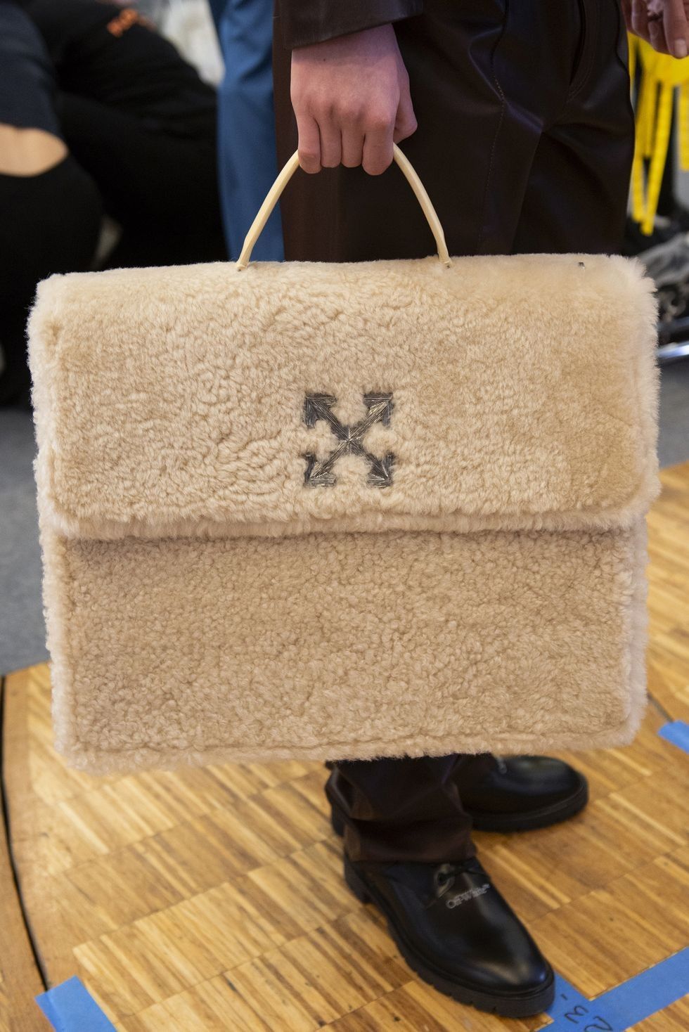 off white m bag f20 021 jpg 1597696596