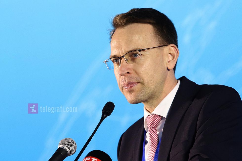 Oher bisedimet Kosove Serbi Peter Stano foto Ridvan Slivova 91