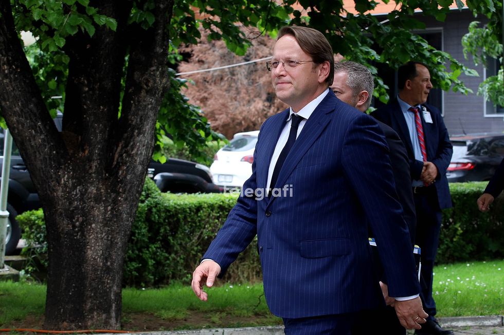 Oliver Varhleyi komisioneri per zgjerim i Bashkimit Evropian foto Ridvan Slivova 17