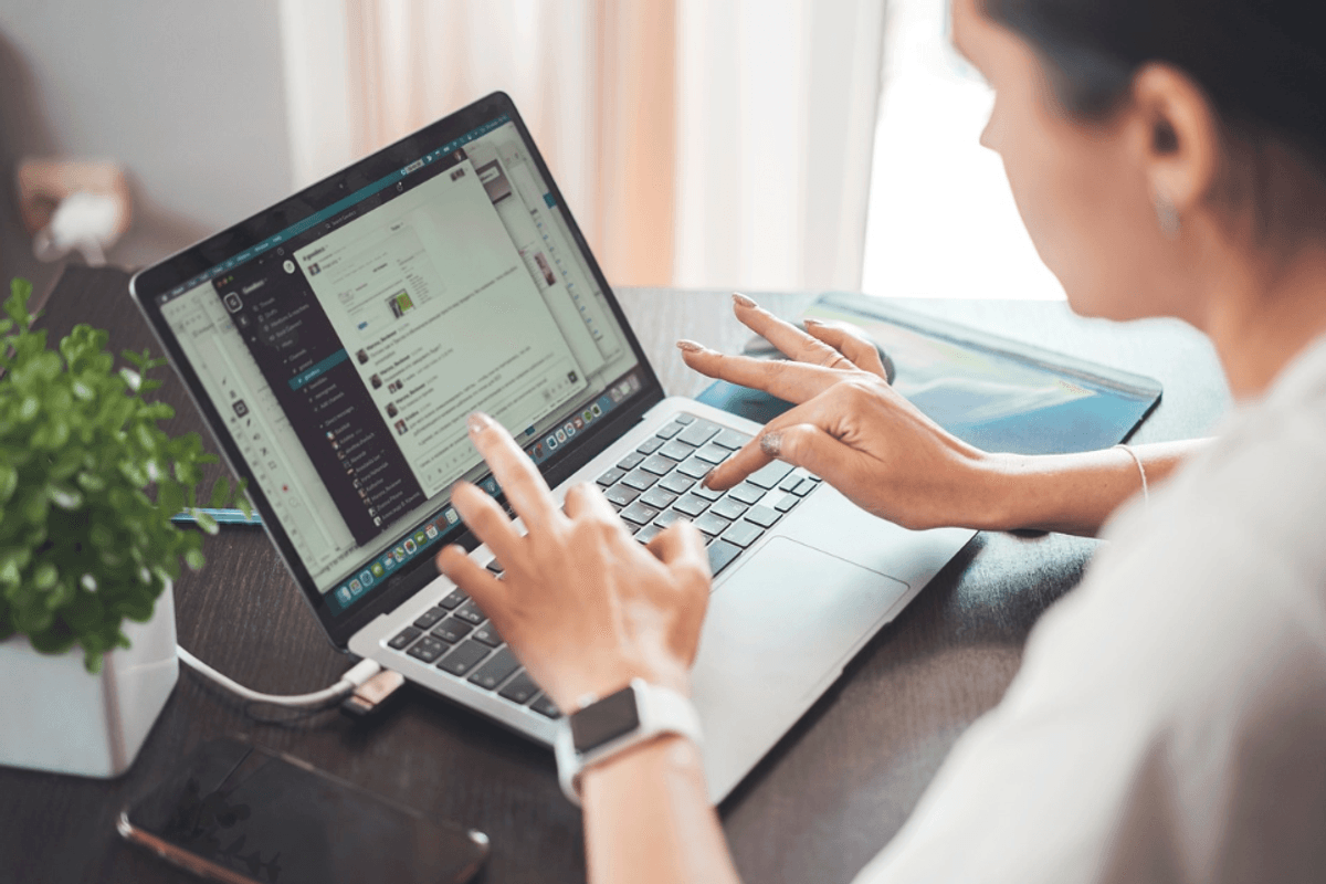 Mbi 30% e blerësve online në Maqedoni raportojnë probleme, kryesisht për vonesë të dërgesave Mbi 30% e blerësve online në Maqedoni raportojnë probleme, kryesisht për vonesë të dërgesave