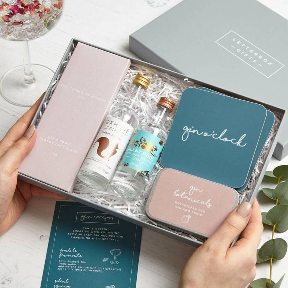 original gin lovers letterbox gift set sq