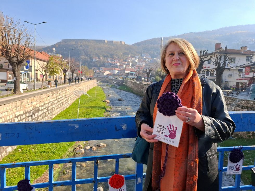 orkide seniha gashi scaled