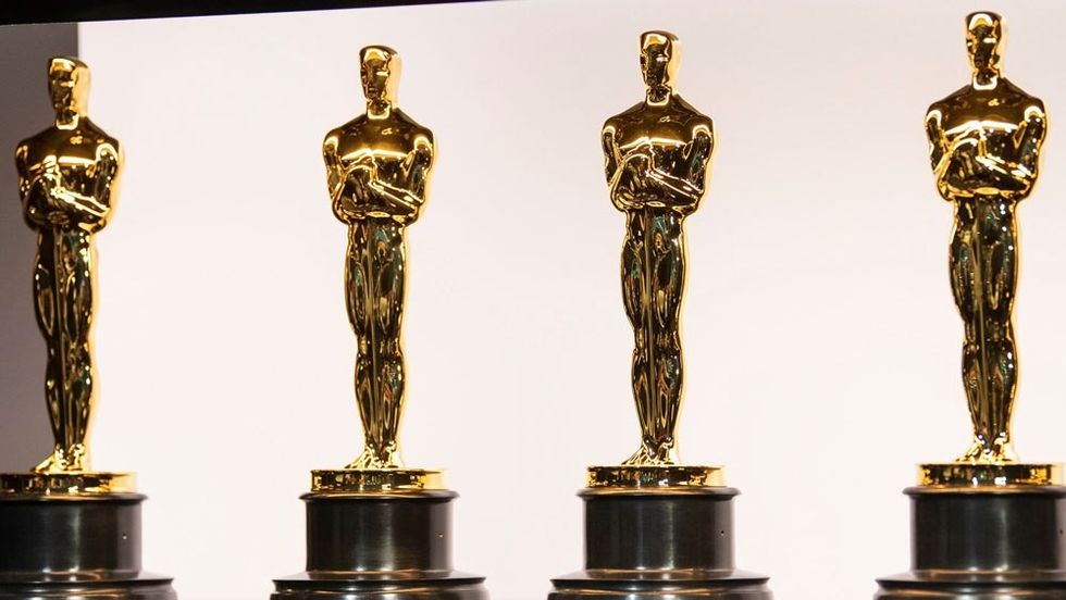 oscar statues