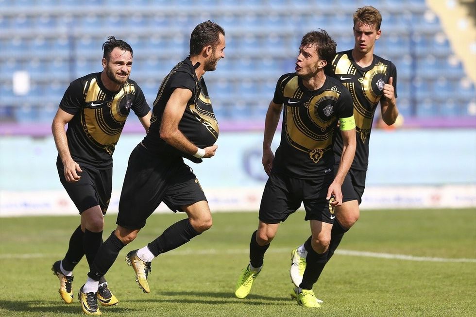 osmanlispor sokol cikalleshi musa cagiran numan curuksu goal celebration kasimpasa 09302017 vs4chkfxg1o61pvgnznniuxjw