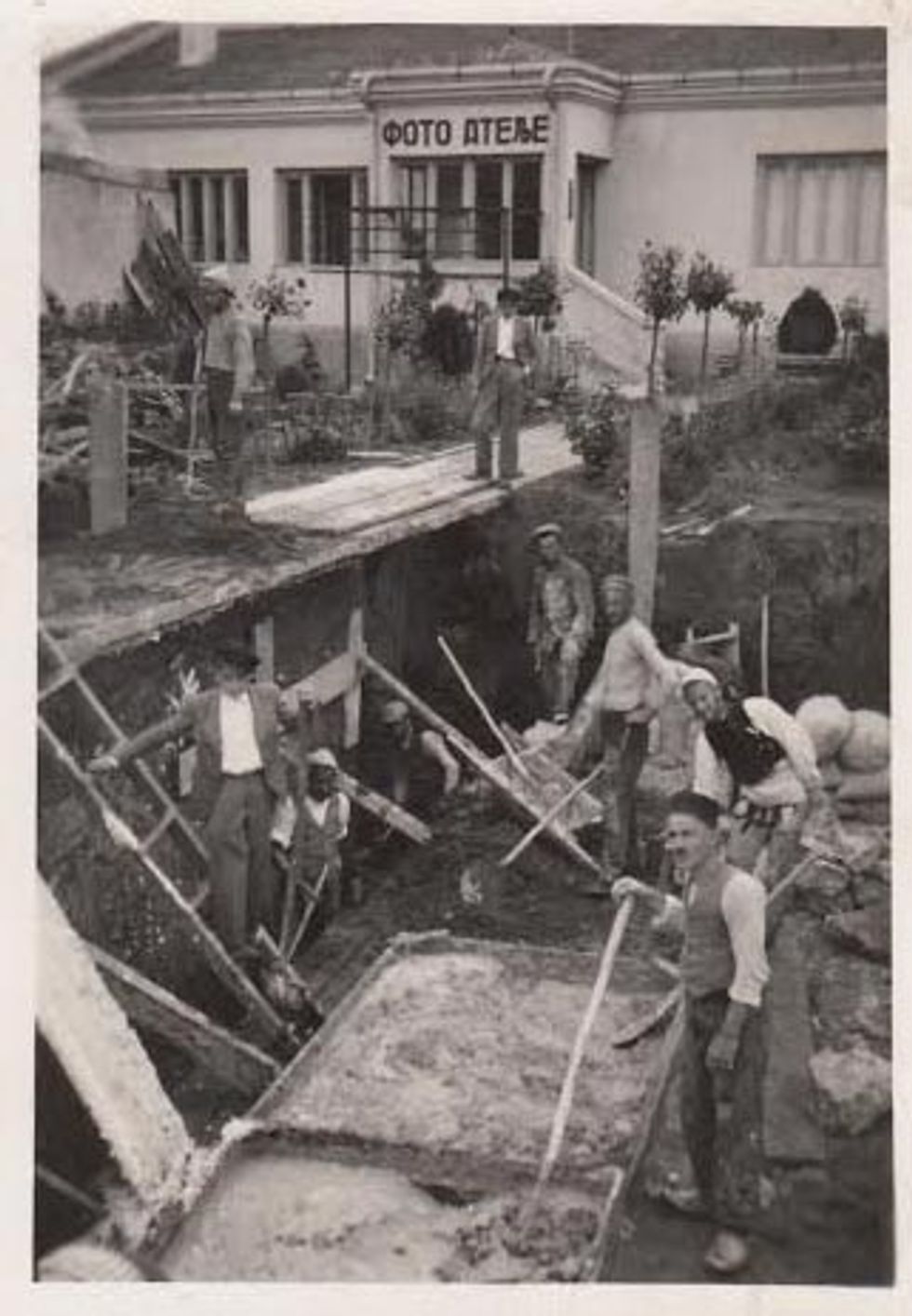 oz11 ndertimi i studios se pare