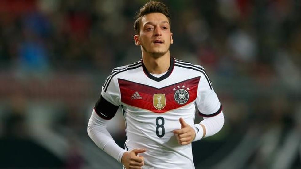 ozil 14