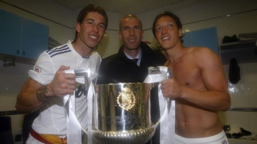 ozil ka disa fjal euml p euml r zidanen hd