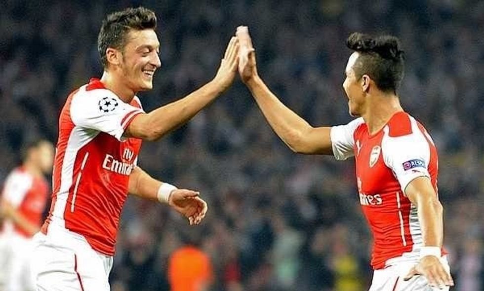 ozil sanchez e1495485620643