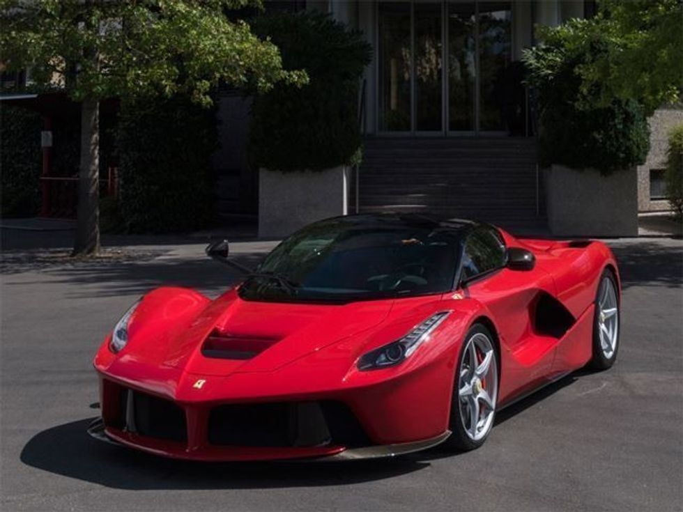 Pagoi dy milionë euro per nje LaFerrari qe nuk vozitet foto 5