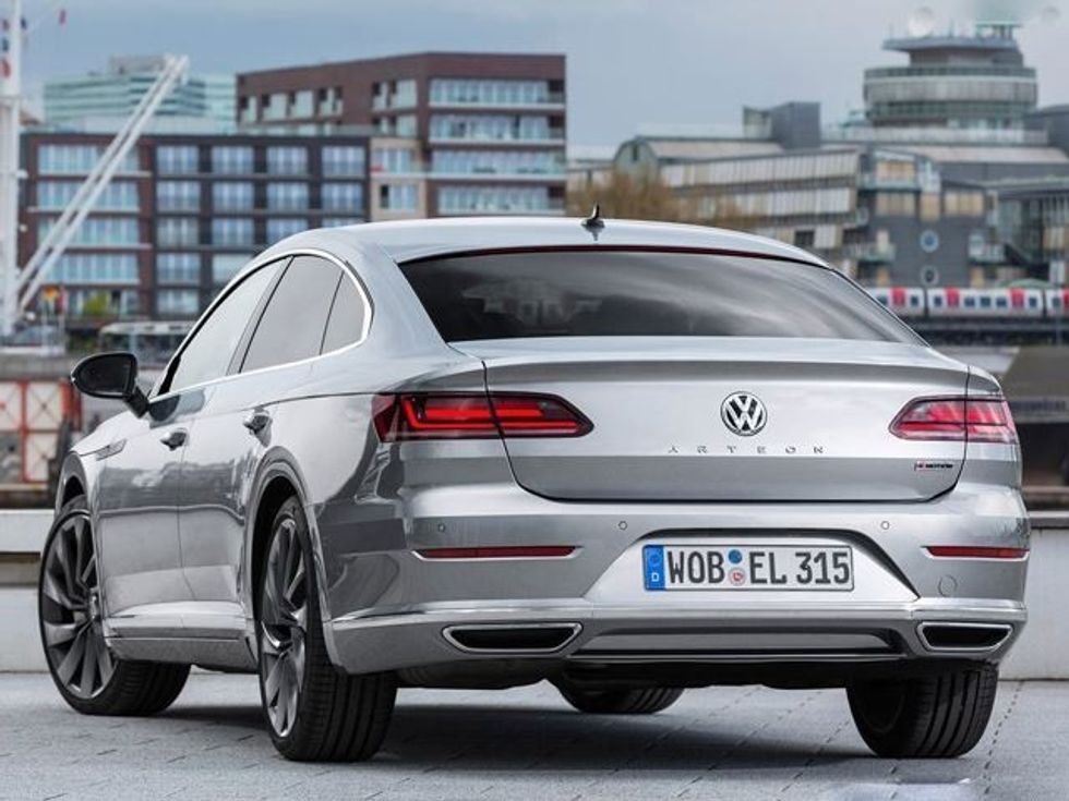 Pak kohë para prezantimit zyrtar rrjedhin pamjet e Volkswagen Jetta foto 4