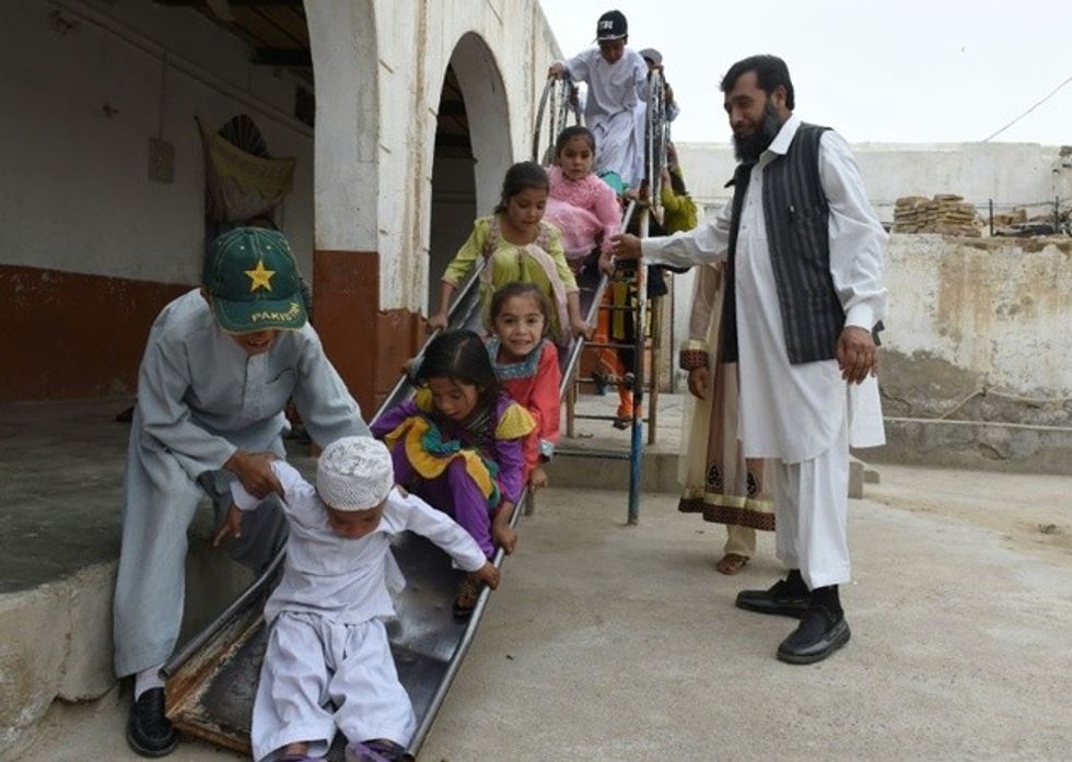 Pakistanezi 3