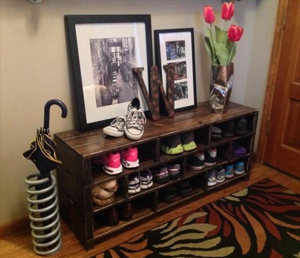 pallet-wood-shoes-rack-1