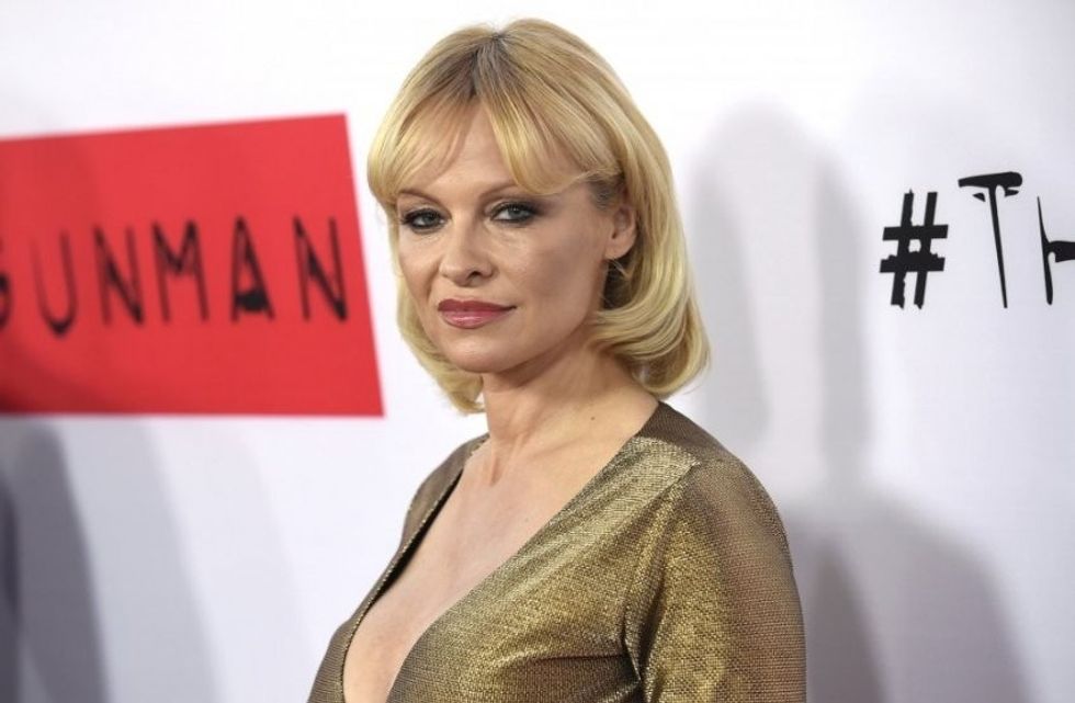 pamela anderson 1434737528 61582