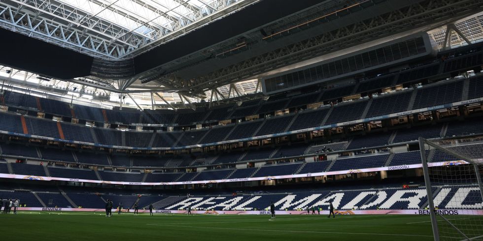 Pamje e brendshme e Santiago Bernabeut përpara një ndeshjeje të Real Madridit