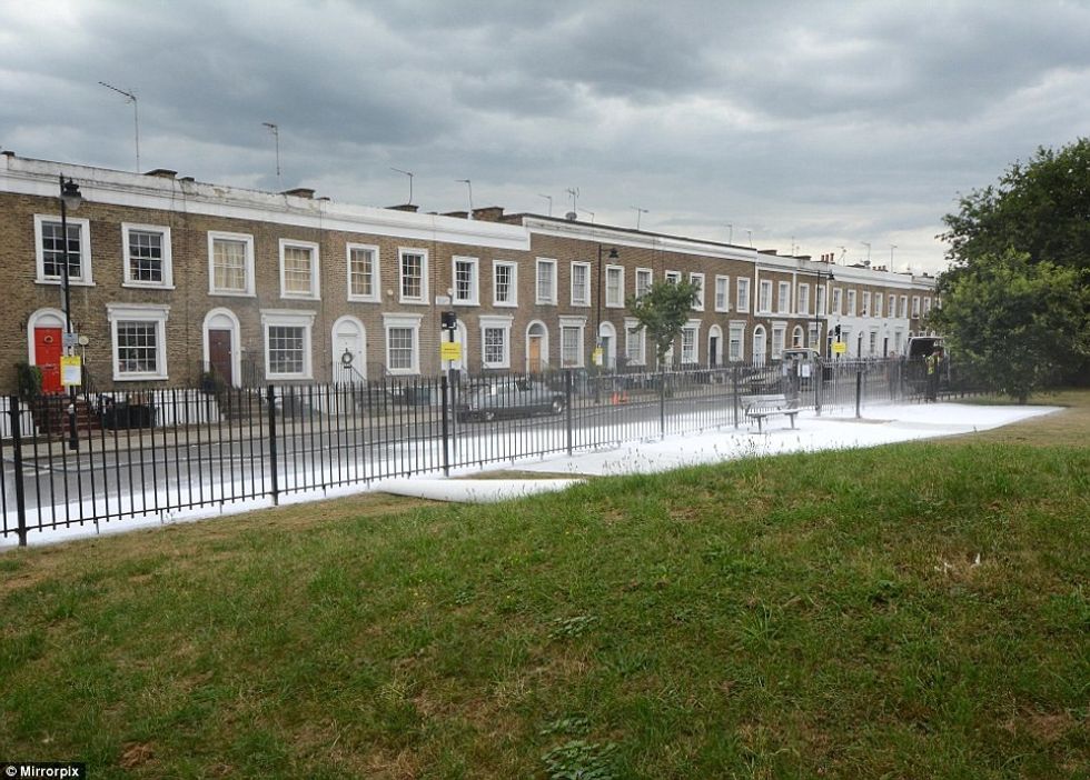 Parku mbulohet nga bora per te filmuar nje reklame per fund te vitit foto 2