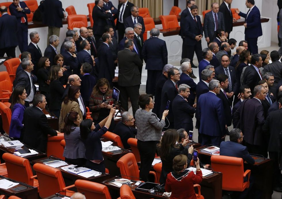 parlament 15