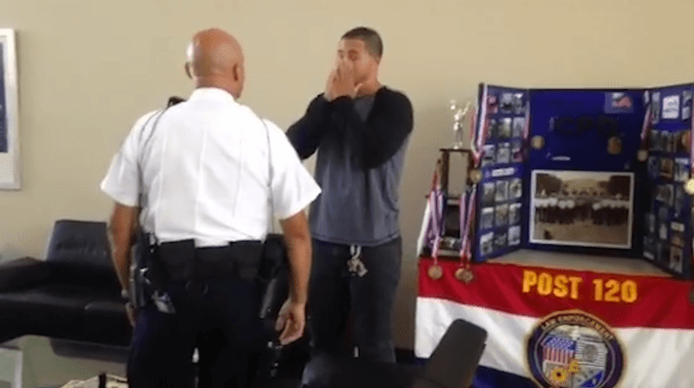 Pas 20 vitesh befasoi policin qe e kishte shpetuar nga mbytja ne uje foto 2