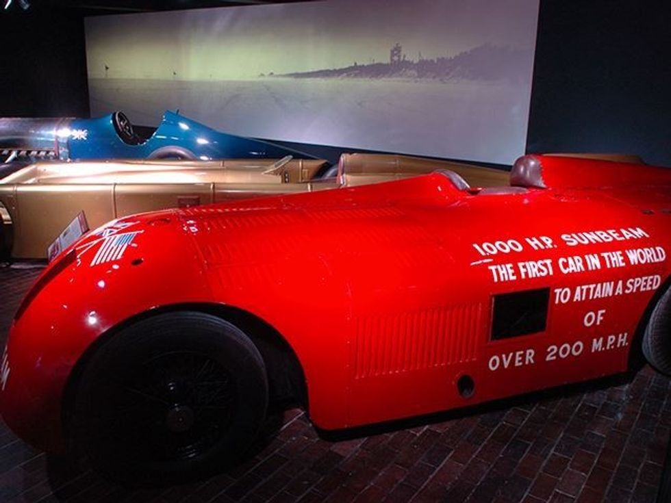 Pas 90 vitesh rikthehet vetura e pare qe arrinte njemije kilometra ne ore foto 3